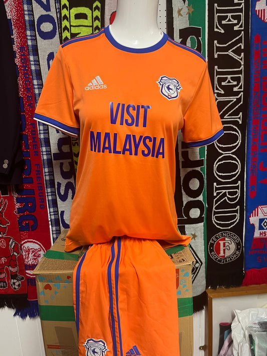 Cardiff City Away 19/20 (with shorts) XS